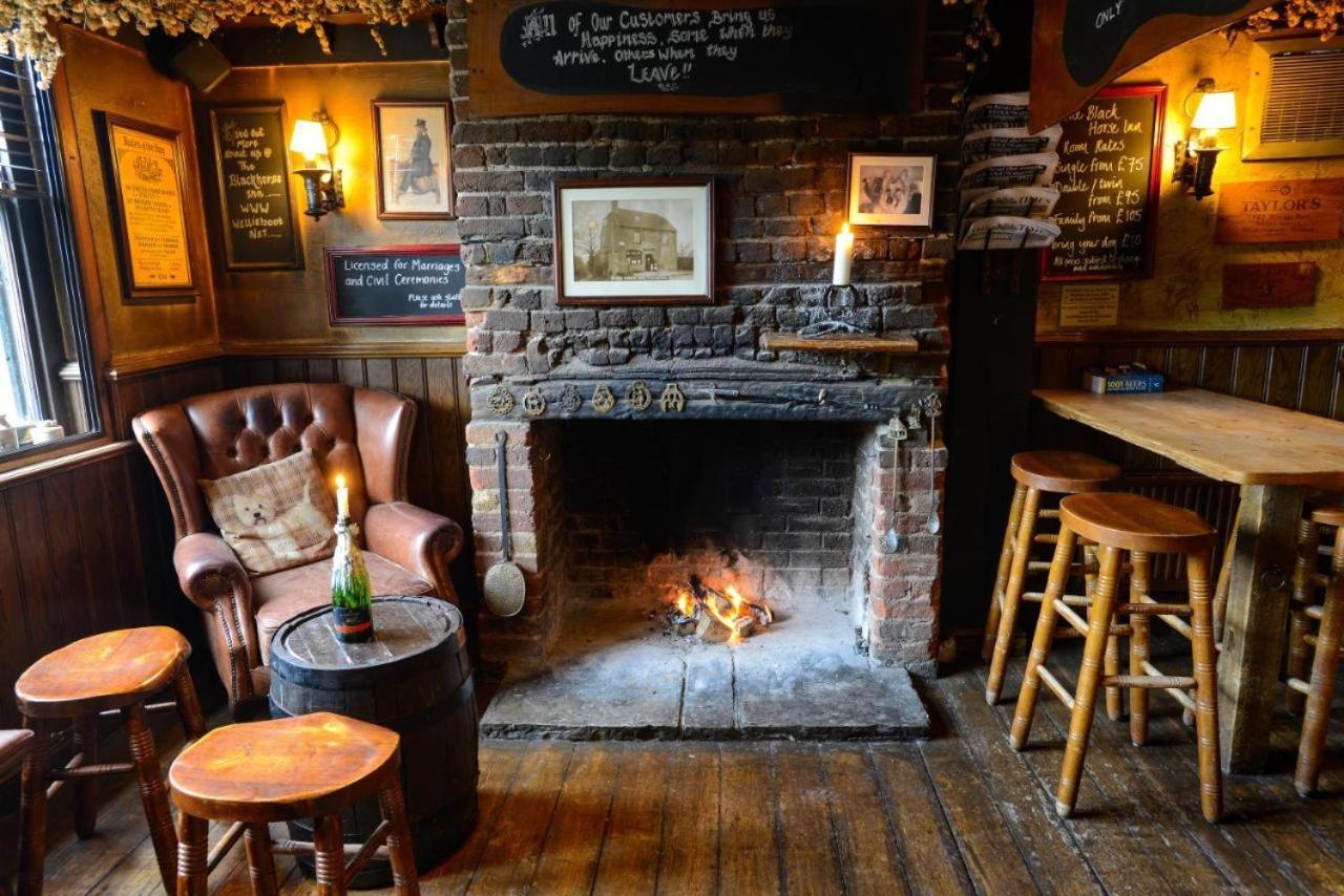 The Black Horse Inn Maidstone Bagian luar foto