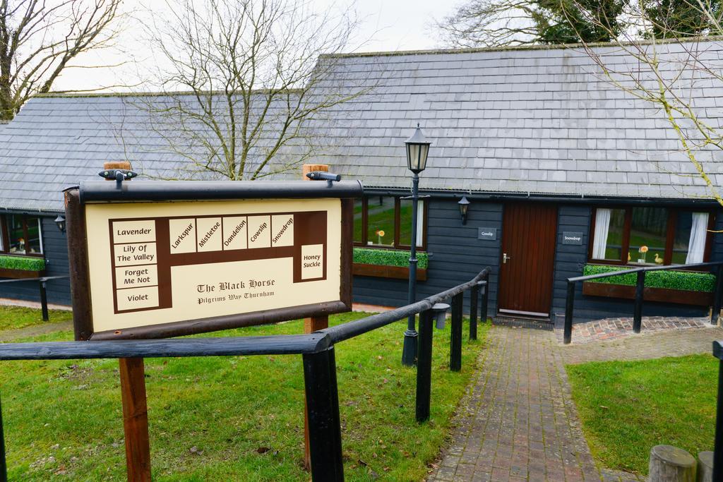 The Black Horse Inn Maidstone Bagian luar foto
